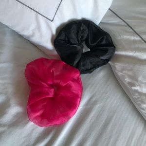 Set of 2 Sheer Scrunchies (Hot Pink and Black)